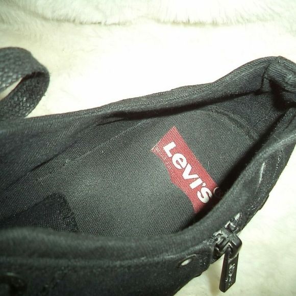 LEVIS SNEAKERS CANVAS LOW CASUAL SKATE SHOES ZIP EX RED TAB BLACK~MENS SIZE 10 - Picture 4 of 8